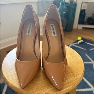 Steve Madden Tan Patent Leather Pumps Size 9.5